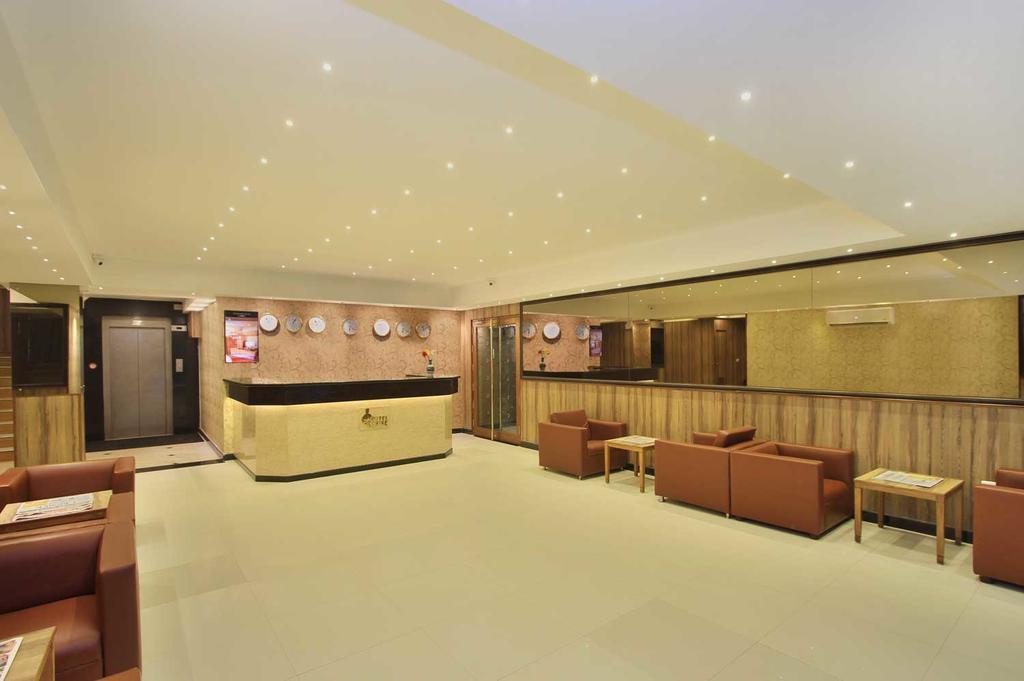 فندق بنغالورفي  فندق إمبير إنترناشيونال - تشيرش ستريت المظهر الخارجي الصورة